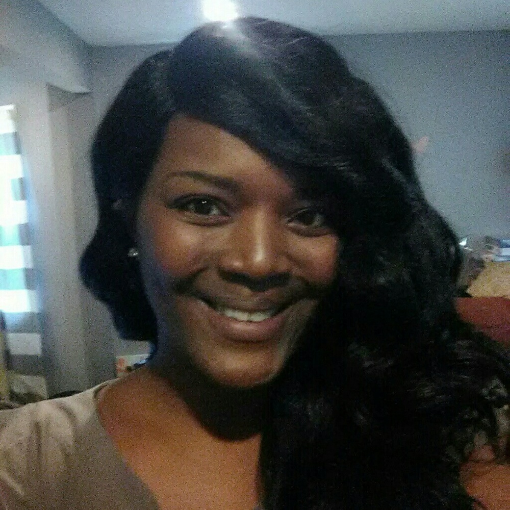 Meet your Posher, Denise F